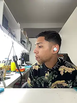 Oqui online show from 04-01-26, 08:17