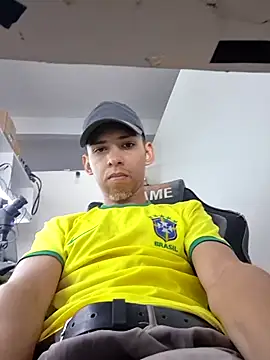 Oqui online show from 06-19-26, 06:01