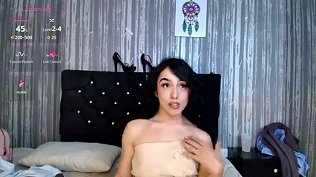 Alicee Moonn online show from 12-19-25, 12:17