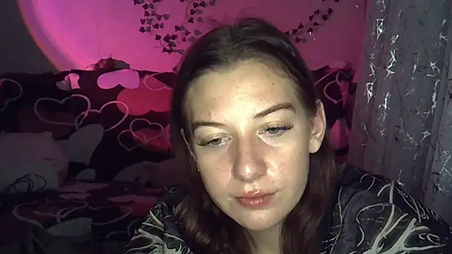 Lily Ember online show from 11-13-25, 07:24