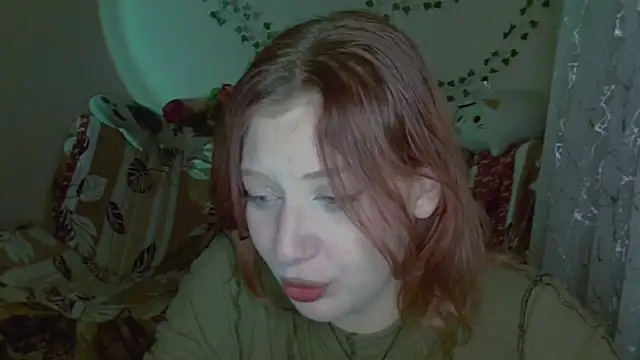 Lily Ember online show from 12-04-25, 06:05