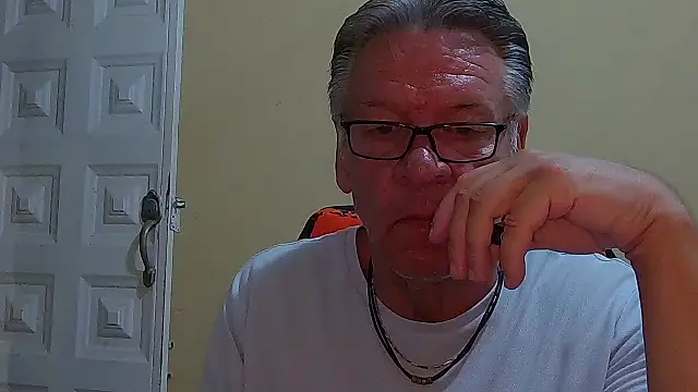 Snapshot of Unique_X_perience chatting on 03-15-26, 01:55 Unique X perience online show from 03-15-26, 01:55