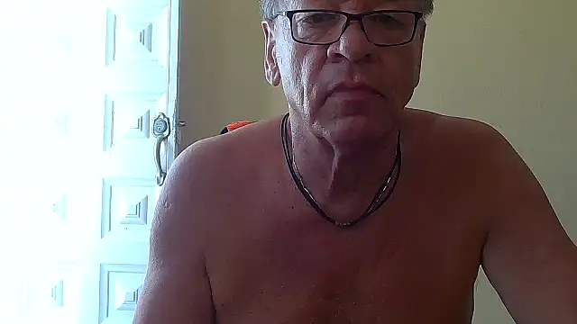 Snapshot of Unique_X_perience chatting on 03-16-26, 03:38 Unique X perience online show from 03-16-26, 03:38