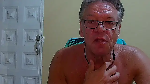 Snapshot of Unique_X_perience chatting on 03-17-26, 03:44 Unique X perience online show from 03-17-26, 03:44