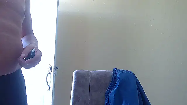 Snapshot of Unique_X_perience chatting on 03-18-26, 01:03 Unique X perience online show from 03-18-26, 01:03