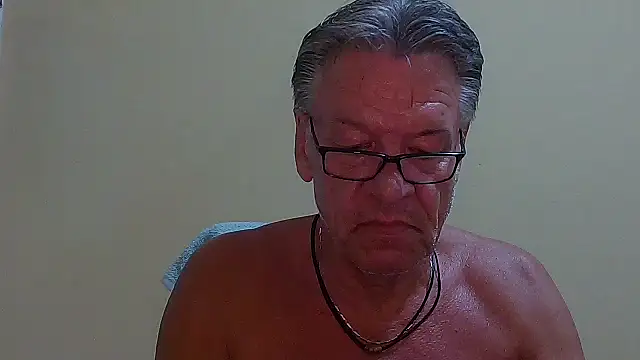 Snapshot of Unique_X_perience chatting on 03-19-26, 03:21 Unique X perience online show from 03-19-26, 03:21