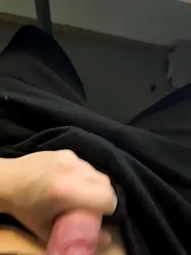 Snapshot of Monsterboy18 chatting on 12-03-25, 09:57 Monsterboy18 online show from 12-03-25, 09:57