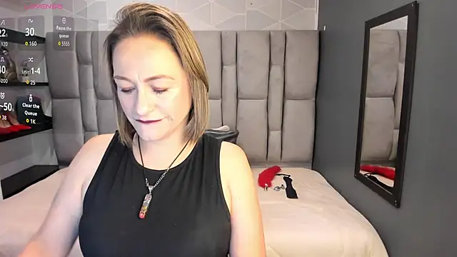 Charlot milf online show from 05-30-26, 11:18