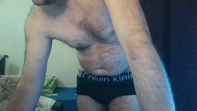 Snapshot of st206boy chatting on 06-11-26, 12:32 st206boy online show from 06-11-26, 12:32
