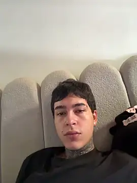 Snapshot of samm4044 chatting on 02-27-26, 05:24 samm4044 online show from 02-27-26, 05:24