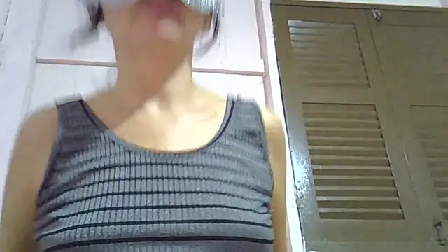 Luana sexy42 online show from 04-17-26, 03:20