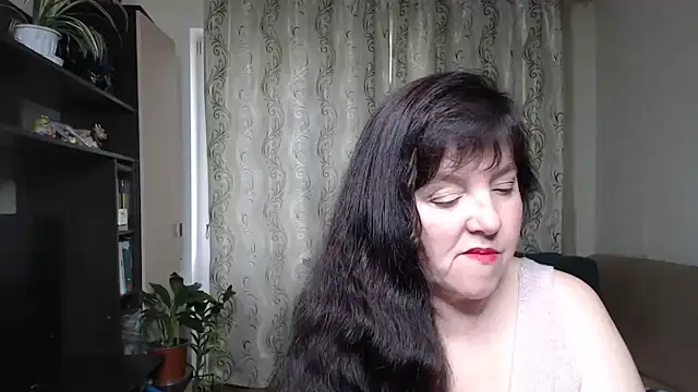 Snapshot of Illusionq chatting on 06-07-26, 10:30 Illusionq online show from 06-07-26, 10:30
