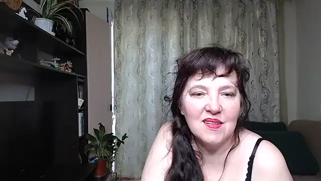 Snapshot of Illusionq chatting on 06-13-26, 10:46 Illusionq online show from 06-13-26, 10:46