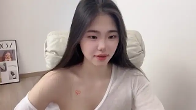 Snapshot of suki-1 chatting on 03-07-26, 09:28 suki-1 online show from 03-07-26, 09:28