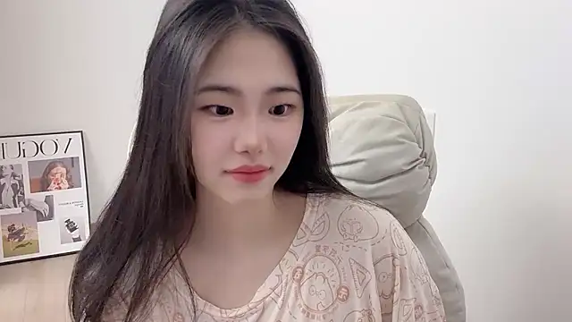 Snapshot of suki-1 chatting on 04-12-26, 09:36 suki-1 online show from 04-12-26, 09:36