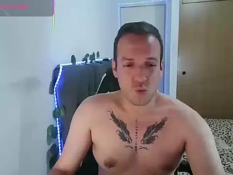 Snapshot of Cerso1 chatting on 07-06-26, 01:57 Cerso1 online show from 07-06-26, 01:57