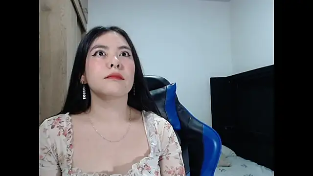 EloiseJun online show from 07-19-26, 11:19