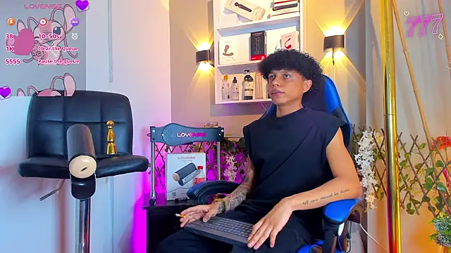  taylor black online show from 07-30-26, 08:41