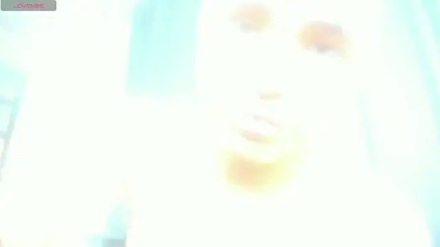 lianfox  online show from 09-20-25, 12:39