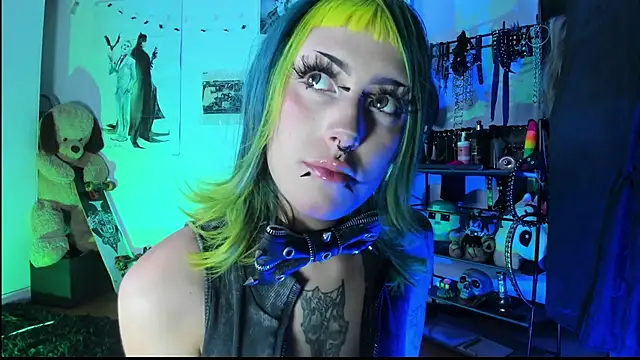 kattusauruss online show from 05-22-26, 01:02