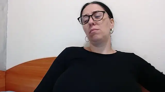 Snapshot of jollene chatting on 07-12-26, 11:01 jollene online show from 07-12-26, 11:01
