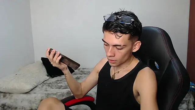 Rimuru17 online show from 04-01-26, 04:35