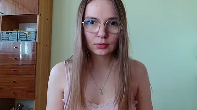 LooveELLYx online show from 03-05-26, 07:26