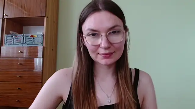 Snapshot of LooveELLYx chatting on 06-10-26, 01:32 LooveELLYx online show from 06-10-26, 01:32