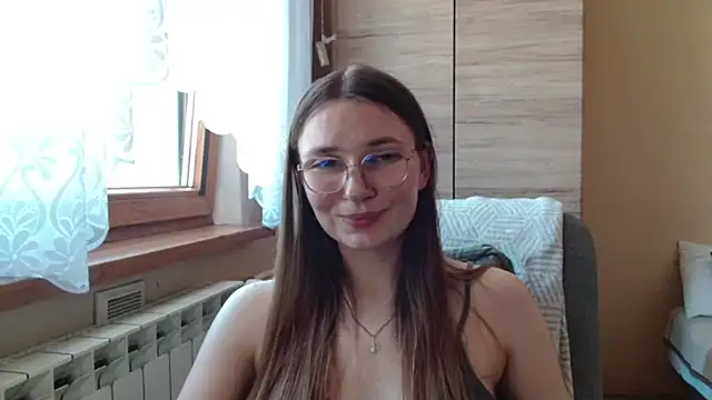Snapshot of LooveELLYx chatting on 06-27-26, 12:22 LooveELLYx online show from 06-27-26, 12:22
