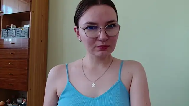 Snapshot of LooveELLYx chatting on 07-09-26, 06:28 LooveELLYx online show from 07-09-26, 06:28