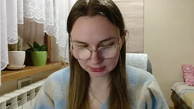 Snapshot of LooveELLYx chatting on 07-19-26, 08:34 LooveELLYx online show from 07-19-26, 08:34