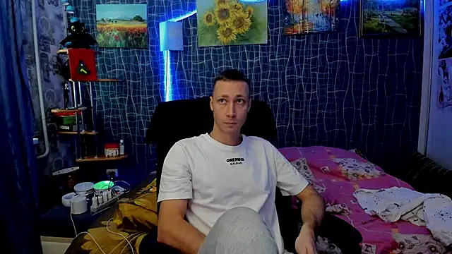 Snapshot of CuteBoy228 chatting on 01-06-26, 11:58 CuteBoy228 online show from 01-06-26, 11:58