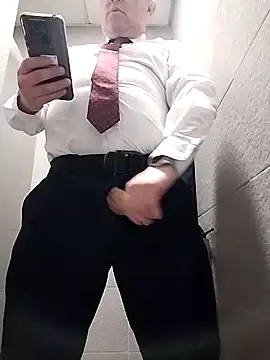 BigCristh79 online show from 04-18-26, 06:39