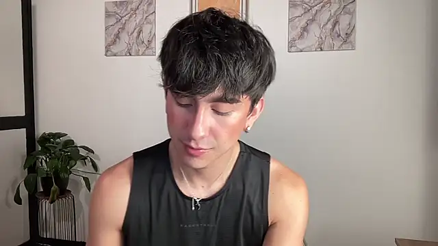 sweettaaron01 online show from 05-07-26, 01:22