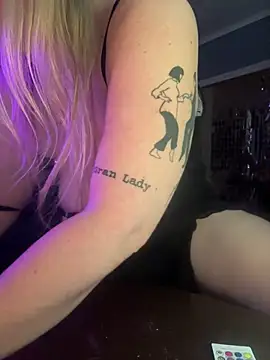 Granlady7 online show from 02-25-26, 11:47