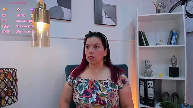 Snapshot of VeronicaBlake chatting on 07-08-26, 12:42 VeronicaBlake online show from 07-08-26, 12:42