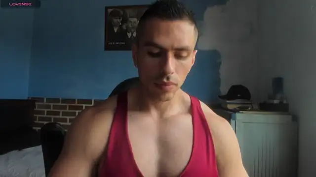 Snapshot of justinkarter chatting on 06-11-26, 06:39 justinkarter online show from 06-11-26, 06:39