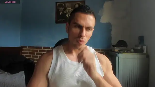 Snapshot of justinkarter chatting on 06-16-26, 04:09 justinkarter online show from 06-16-26, 04:09