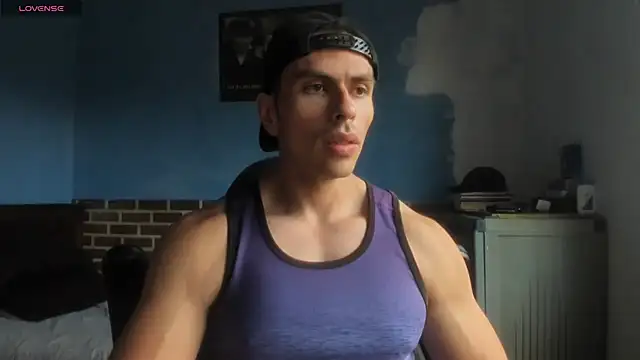 Snapshot of justinkarter chatting on 06-19-26, 05:28 justinkarter online show from 06-19-26, 05:28