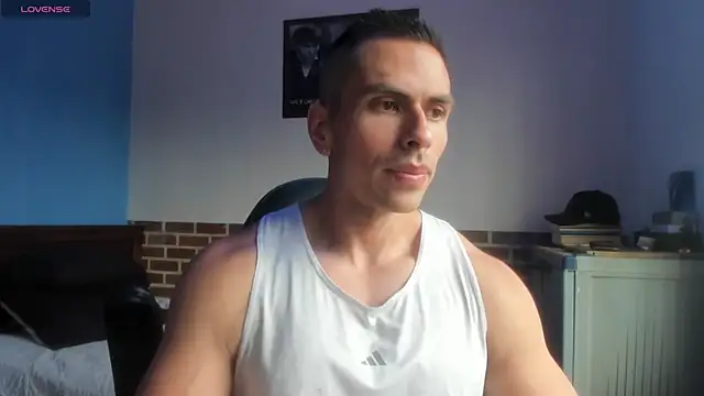 Snapshot of justinkarter chatting on 06-24-26, 04:28 justinkarter online show from 06-24-26, 04:28