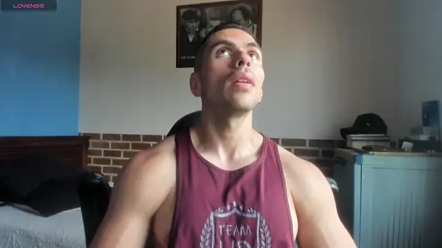 Snapshot of justinkarter chatting on 06-26-26, 04:44 justinkarter online show from 06-26-26, 04:44