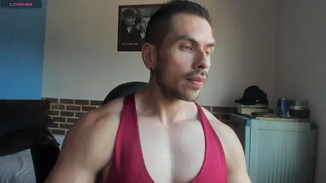 Snapshot of justinkarter chatting on 07-15-26, 04:12 justinkarter online show from 07-15-26, 04:12