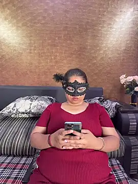 Snapshot of Iampriyaaa15 chatting on 07-13-26, 07:55 Iampriyaaa15 online show from 07-13-26, 07:55