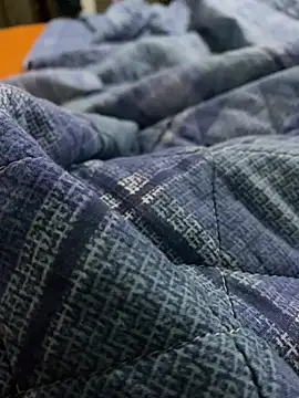 girlslvrs online show from 01-14-26, 07:08