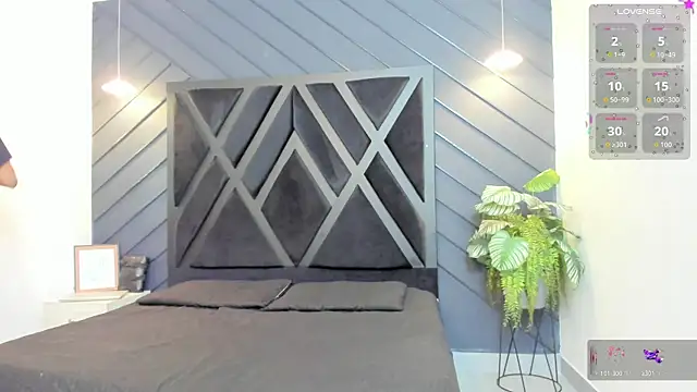 zoe martins  online show from 09-15-25, 05:13