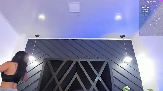 zoe martins  online show from 09-30-25, 05:29