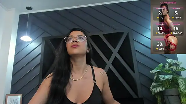 zoe martins  online show from 11-14-25, 05:44