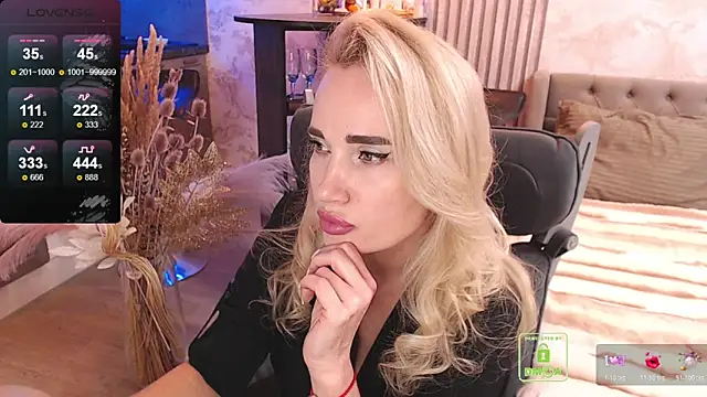 Snapshot of FreeBerryMILF chatting on 02-07-26, 08:12 FreeBerryMILF online show from 02-07-26, 08:12