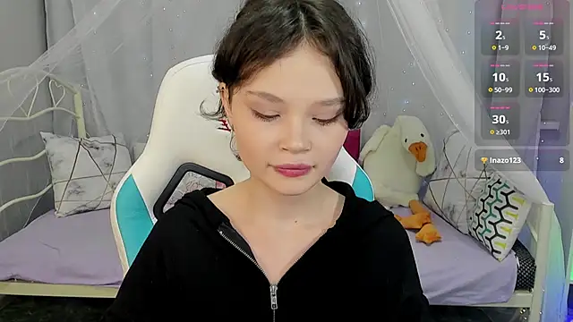 EmilyChaves online show from 02-09-26, 07:01