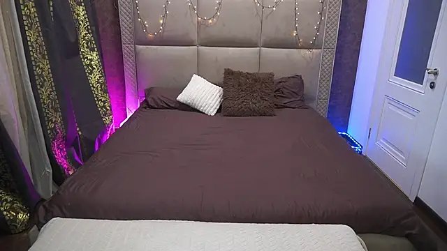 KateShanny online show from 05-17-26, 06:11
